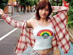 Mature lass is spreading her lips for a photoshoot