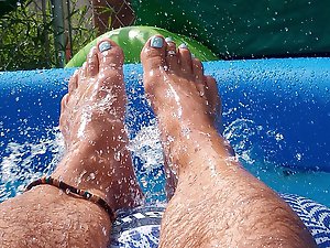Hydromassage of the feet