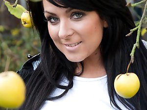 Cougar Alana from Aunt Judys gallery 1