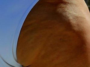 Mademoiselle is masturbating