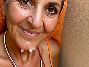 This New Jersey house wife likes to open the door for her gardener.