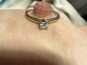 Old gilf spreads her pussy on old pictures