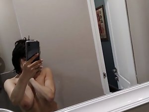 Mature bitches are fingering themselves