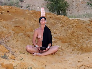 Posh older strumpets get seminaked